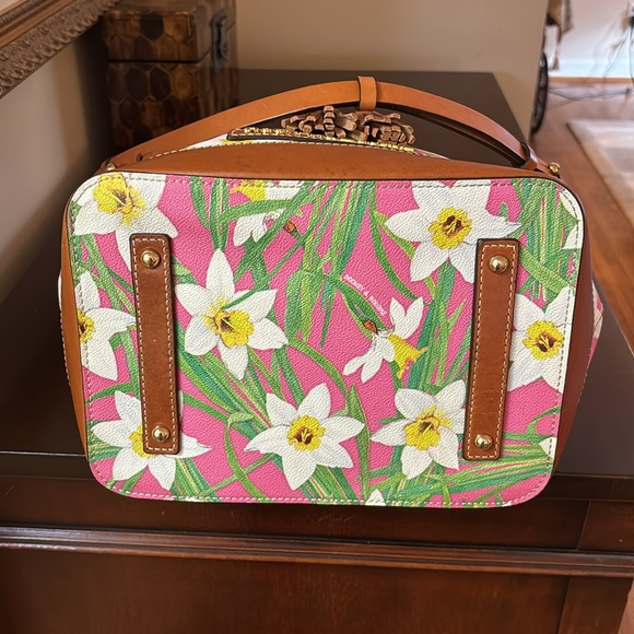 Dooney & Bourke Pink Daffodil Drawstring Bag Excellent Condition - Picture 5 of 15